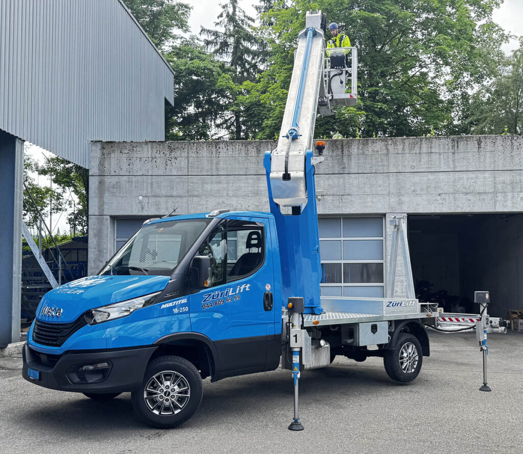 LKW-Arbeitsbühne Multitel MJE 250